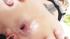Mature 40 years old love anal masturbation